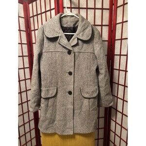 Woman’s Coat Houndstooth Pattern Black and Beige Vintage Union Made